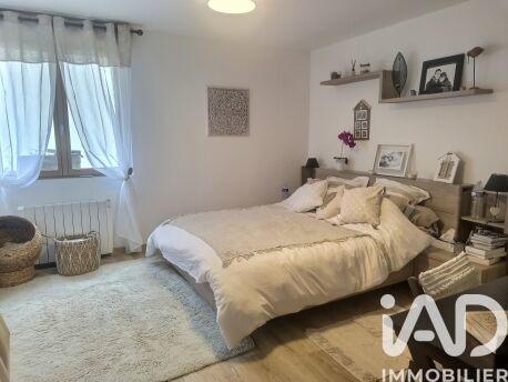 Maison - 200 m² - 8 pièces