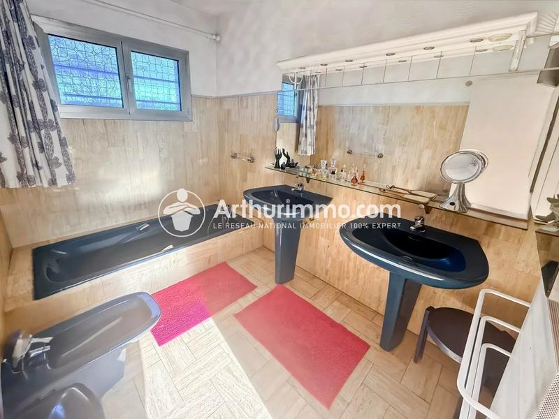 Appartement - 161 m² - 6 pièces