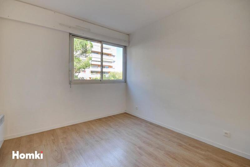 Appartement - 99 m² - 4 pièces