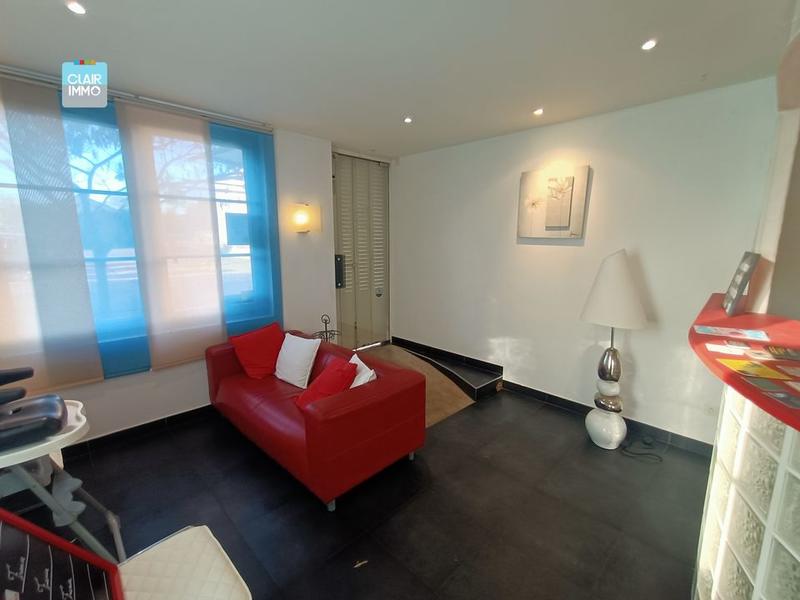 Fonds de commerce - Local commercial - 300 m²