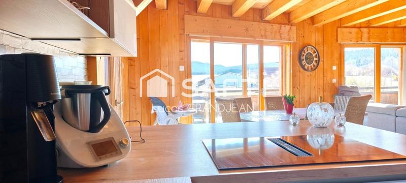 Châlet - 140 m² - 6 pièces