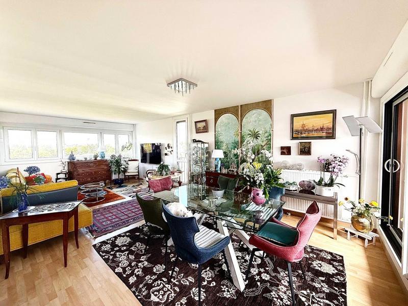 Appartement - 124 m² - 6 pièces