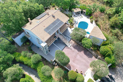 Villa - 320 m² - 8 pièces