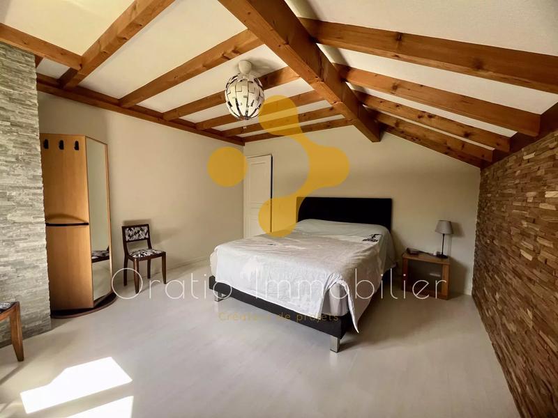 Maison - 161 m² - 6 pièces