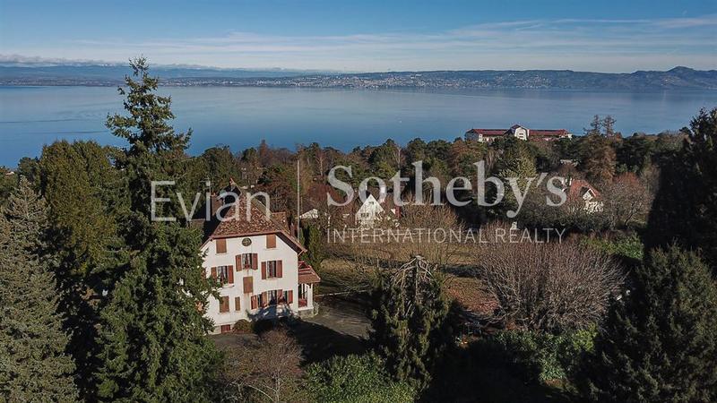 Maison - 321 m² - 14 pièces