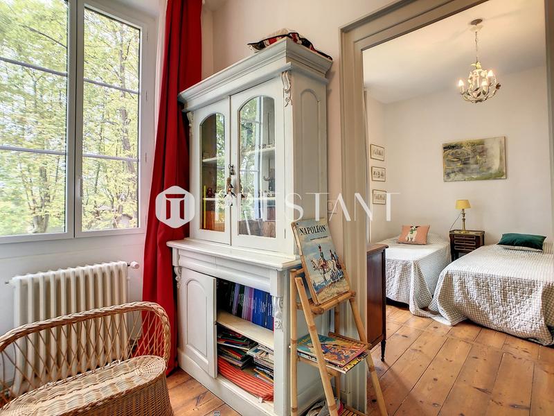 Maison - 380 m² - 12 pièces