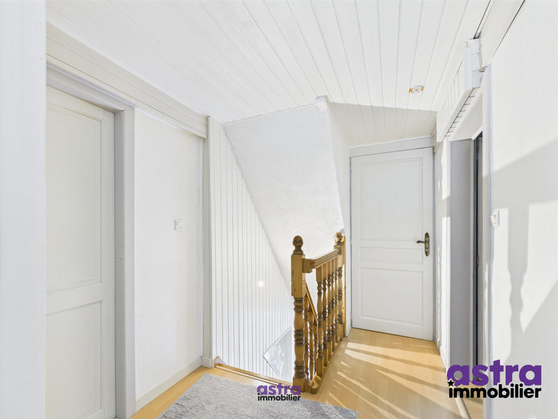 Maison - 100 m² - 7 pièces