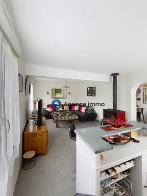 Maison traditionnelle - 106 m² - 7 pièces