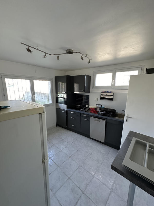 Maison - 280 m² - 10 pièces