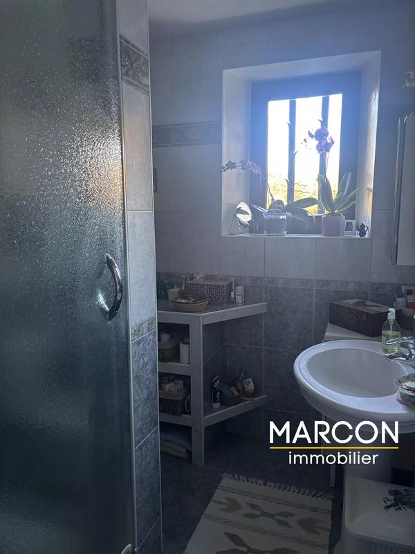 Maison - 196 m² - 7 pièces