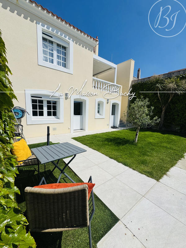 Maison - 185 m² - 6 pièces