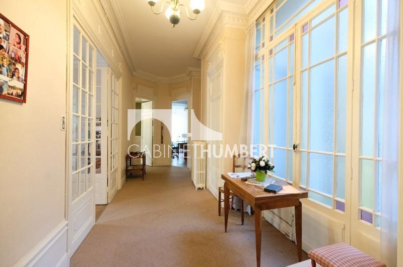 Appartement - 231 m² - 7 pièces