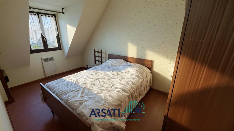 Maison traditionnelle - 90 m² - 5 pièces