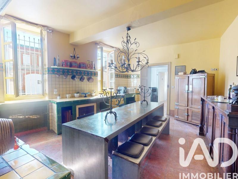 Maison - 401 m² - 16 pièces