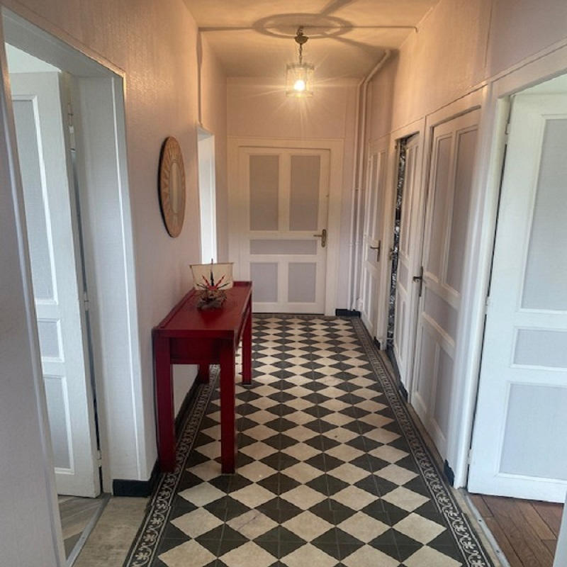 Maison - 126 m² - 8 pièces