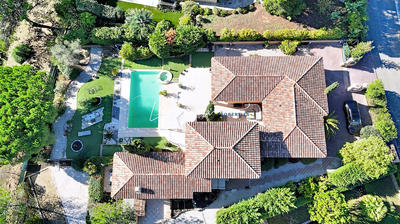 Villa - 205 m² - 7 pièces