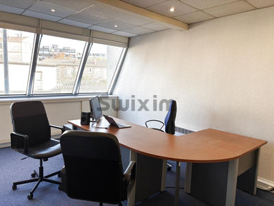 Bureau - 64 m²