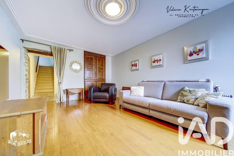 Maison - 215 m² - 9 pièces