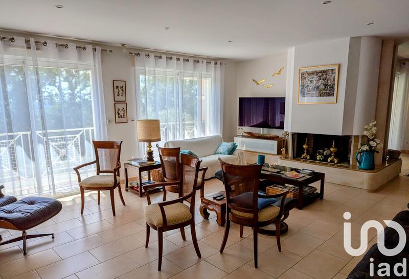 Maison - 267 m² - 8 pièces