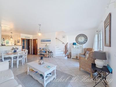 Maison - 102 m² - 4 pièces