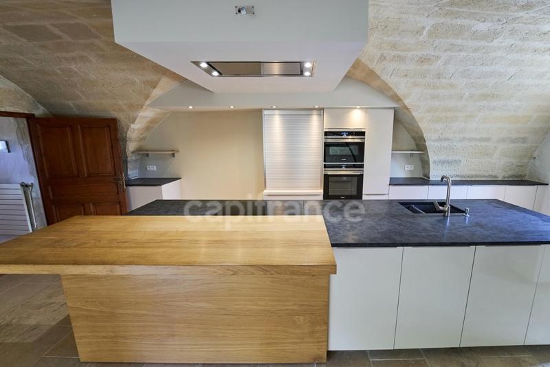 Maison - 290 m² - 8 pièces