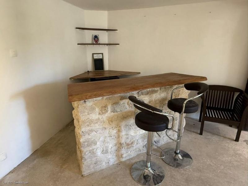 Maison en pierre - 99 m² - 5 pièces