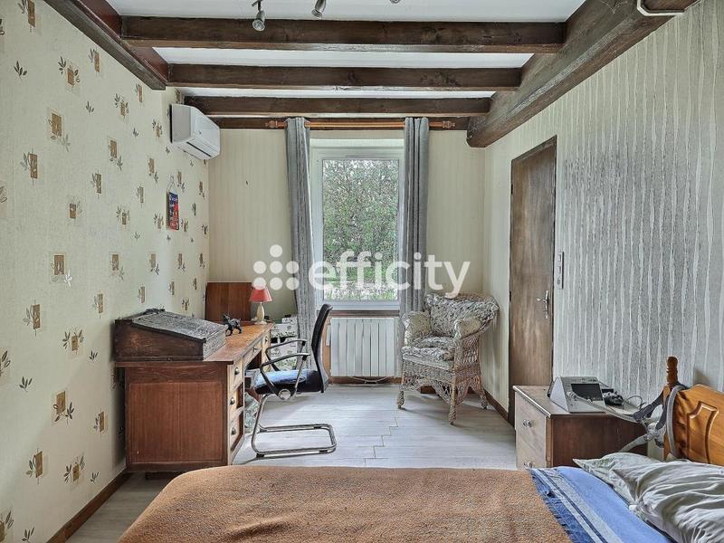 Maison - 237 m² - 8 pièces