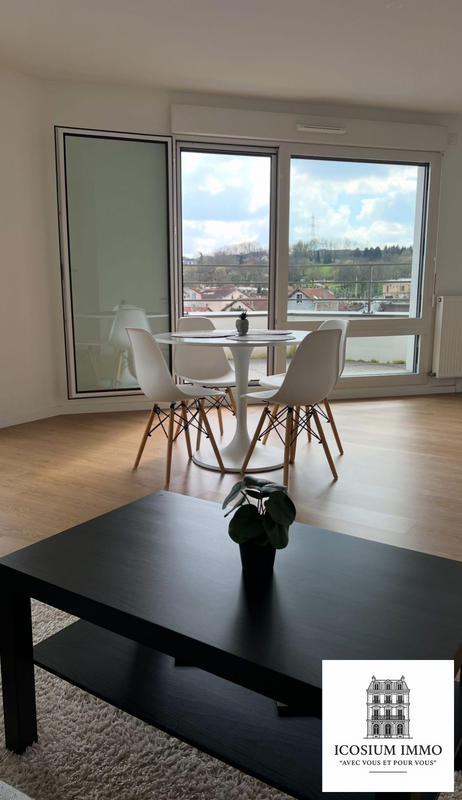 Appartement - 80 m² - 4 pièces