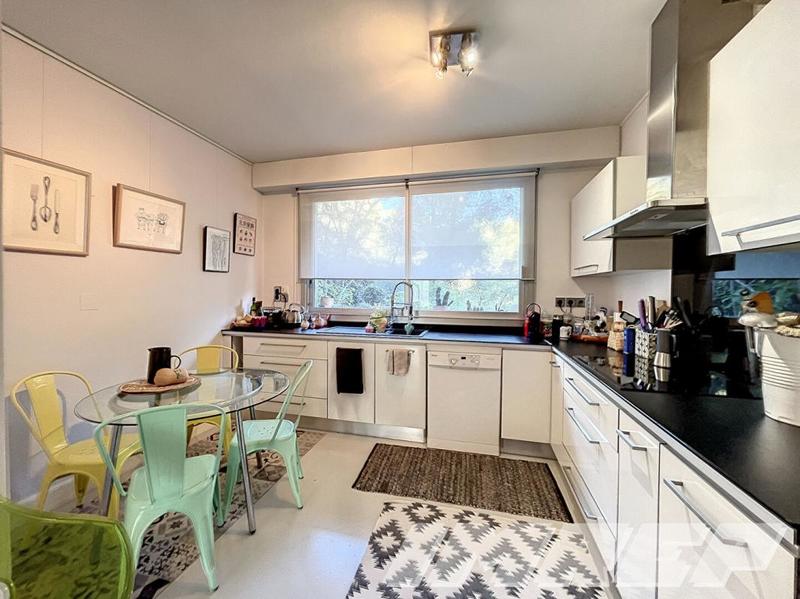 Appartement - 142 m² - 4 pièces