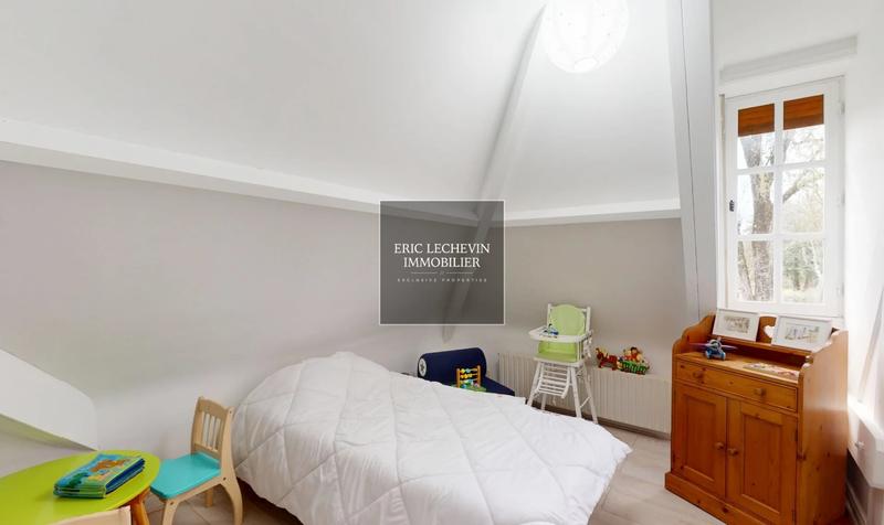 Villa - 200 m² - 10 pièces