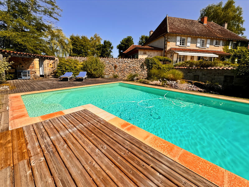 Maison - 346 m² - 11 pièces