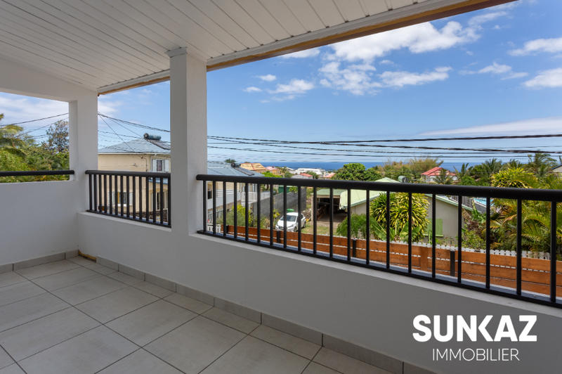 Maison - 93 m² - 5 pièces