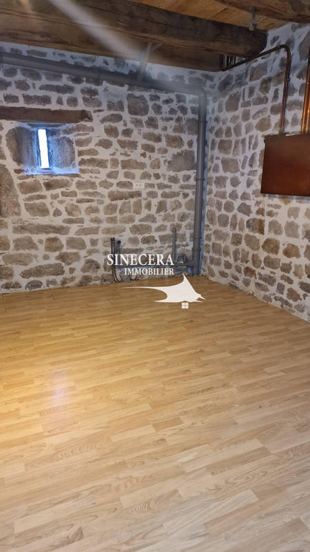 Maison - 240 m² - 7 pièces