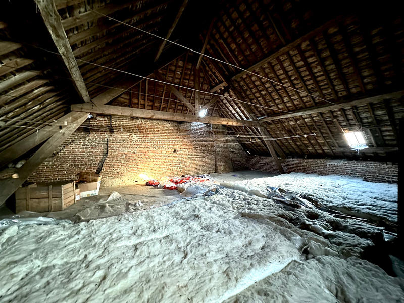 Maison - 250 m² - 12 pièces