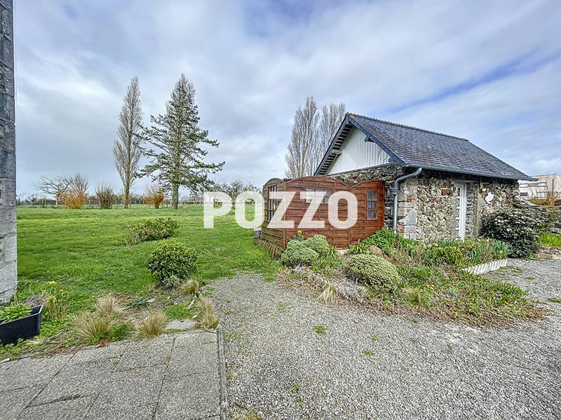 Maison - 220 m² - 8 pièces