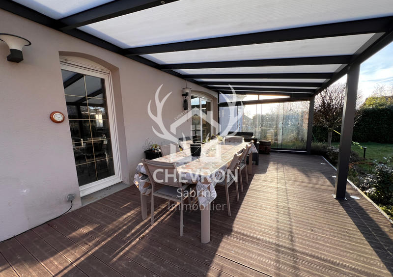 Maison - 181 m² - 6 pièces