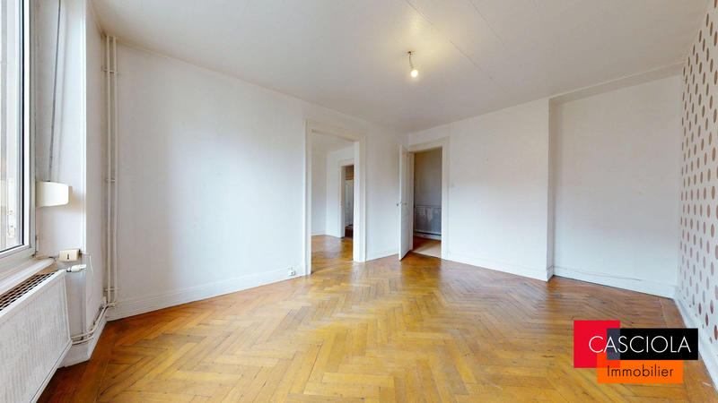 Appartement - 80 m² - 4 pièces