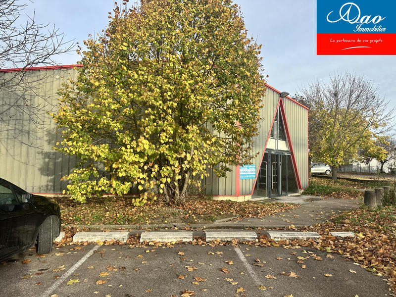 Local commercial - 963 m²