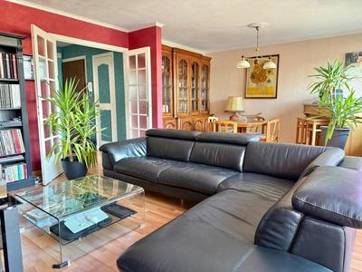 Appartement - 85 m² - 4 pièces