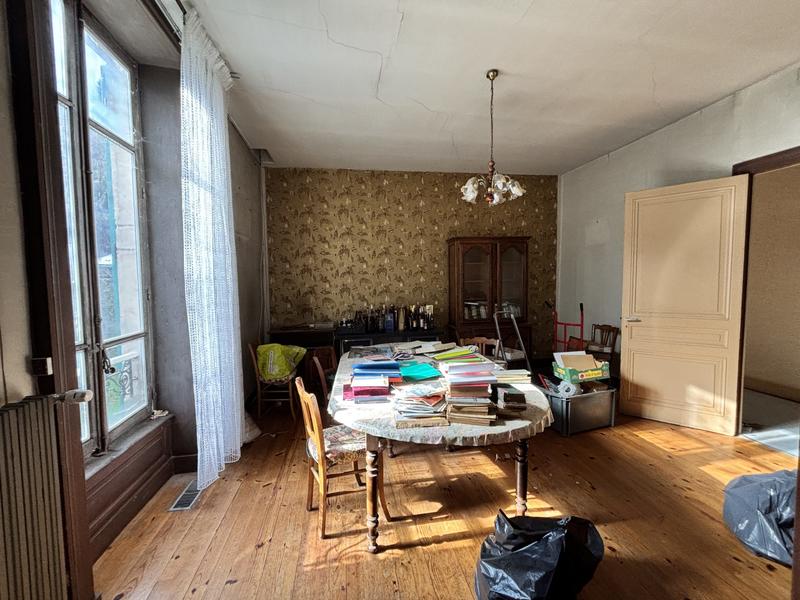 Maison ancienne - 186 m² - 6 pièces