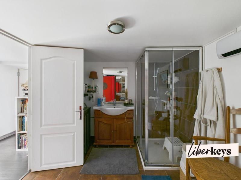 Maison - 223 m² - 7 pièces