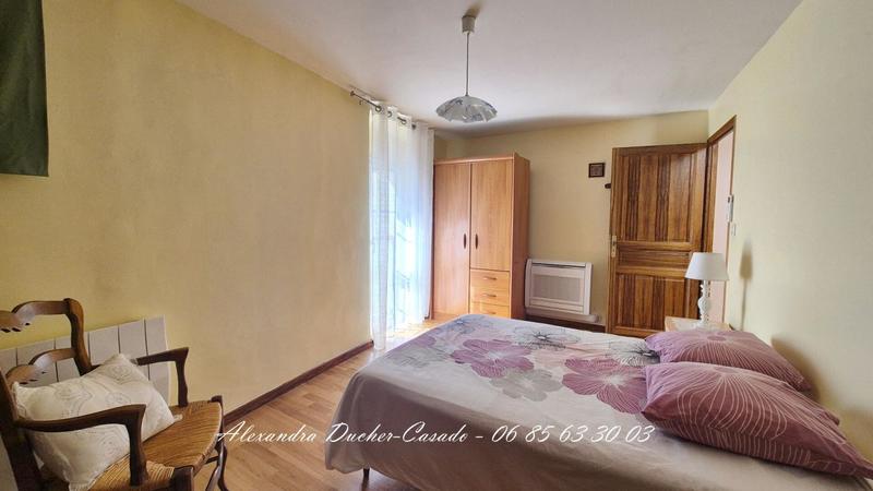 Maison - 217 m² - 8 pièces