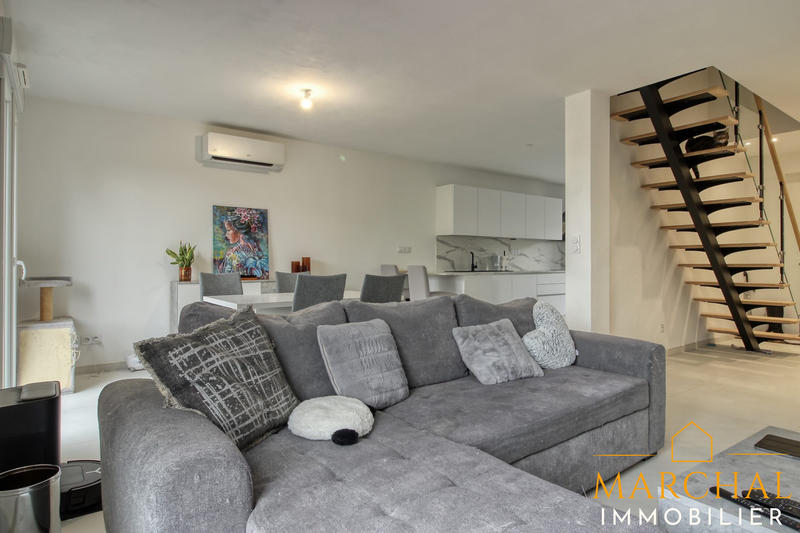 Maison - 98 m² - 5 pièces