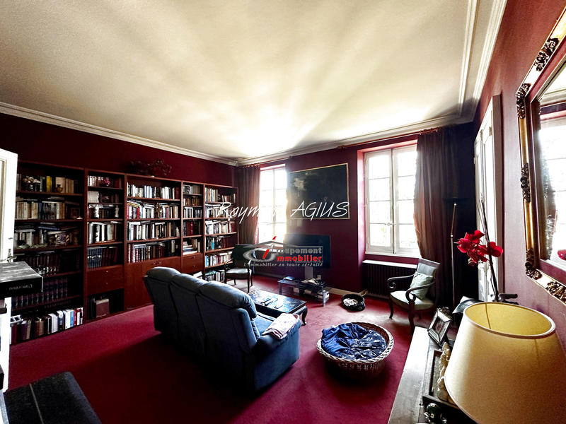 Maison - 510 m² - 11 pièces