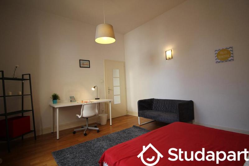 Chambre - 13 m² - 1 pièce