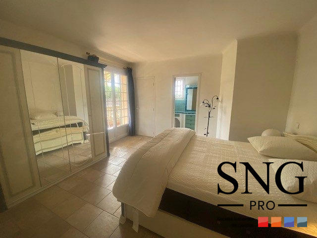 Maison - 293 m² - 5 pièces