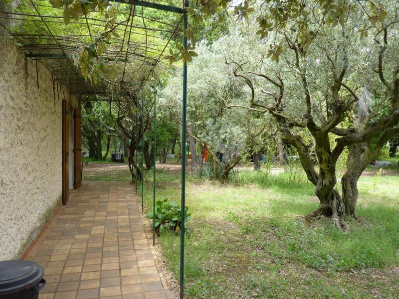 Maison - 222 m² - 7 pièces