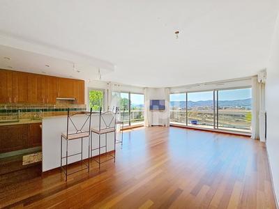 Appartement - 89 m² - 3 pièces