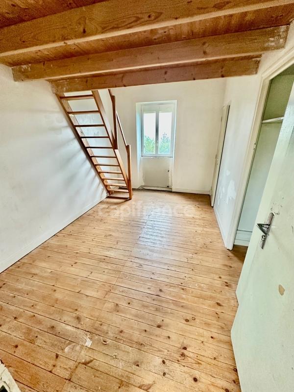 Maison - 180 m² - 7 pièces