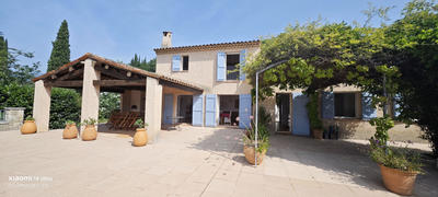 Maison - 251 m² - 8 pièces